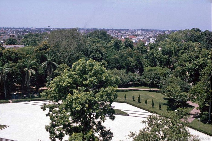 Một góc công viên Lê Nin nhìn từ Cột Cờ, 1993.
